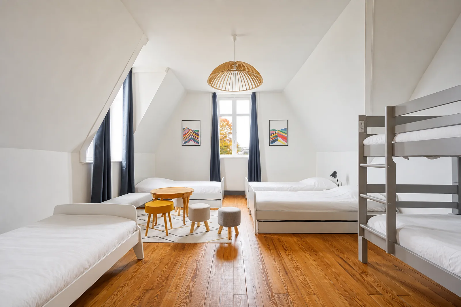 Dortoir de huit couchages du Manoir Ducey